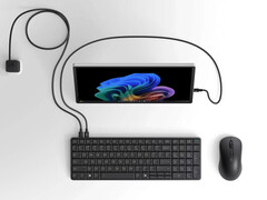 EliteBoard G1a 重 670 克，尺寸为 358 x 118 x 17 毫米。