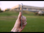 iPhone 17 Air "假人。(图片来源：AppleTrack via YouTube） 