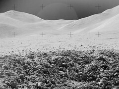 阿波罗 15 号第三次月面漫步时拍摄的部分环形山特写（图片来源：美国国家航空航天局；已裁剪）