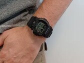 卡西欧的G-Shock GD-350S-1D手表与较早款的GD-350-1（如图所示）相似