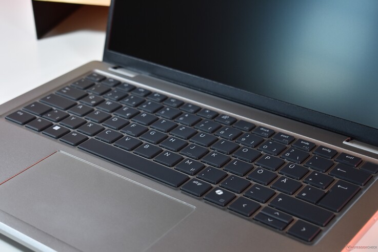 戴尔 Pro 14 Plus AMD:键盘