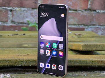 小米 15T 评测。(图片来源:Notebookcheck/Marcus Herbrich)