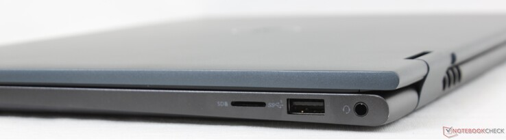 右边。微型SD读卡器，USB-A 3.2 Gen. 1，3.5毫米耳机