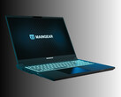 Maingear Super 16 游戏笔记本正面角度图（图片来源：Maingear PR）