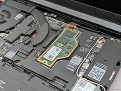 LPCAMM2 虽然比 SODIMM 更小、更高效,但在当前成本失控的情况下,这点微不足道的节省很难说得过去。