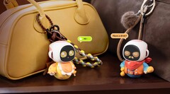 用户可以通过 Wi-Fi 与 Eiliko 聊天，给它下达语音命令，或者只是看着它做自己的事情（图片来源：energizelab.com）