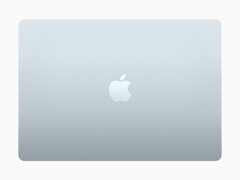 即将推出的经济型 MacBook 可能与最新的 M4 MacBook Air 13 非常相似。(图片来源：Apple)