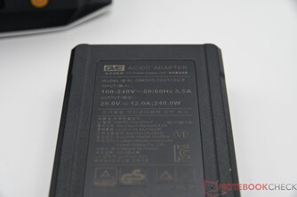 供电装置（20 V；12 A）