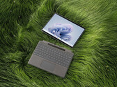 Surface Pro 9有四种颜色，但不是所有配置都有。(图片来源：微软)