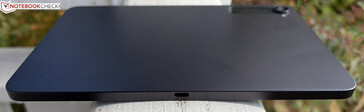 底部底部: USB-C 3.2 Gen.1