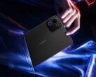 Win Tablet 配备 8.4 英寸显示屏。图为:展示该设备紧凑设计的宣传图片。