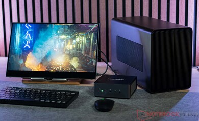 配备 Razer Core X 和 NvidiaGeForce RTX 3060 Ti 的 Minisforum Venus Series UM790 Pro