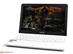 Asus VivoBook E200HA, test unit provided by Notebooksbilliger.de