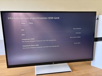 PS5 Pro 在 QHD 分辨率和 120 Hz 刷新率下运行流畅，毫无问题。