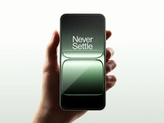 OnePlus 13s 是 OnePlus 很久以来最小的旗舰之一。(图片来源:OnePlus)