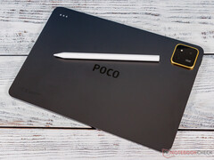 小米销售的 Poco Pad X1 有两种颜色可供选择，均配备 8 GB 内存和 512 GB 存储空间。(图片来源：Notebookcheck）