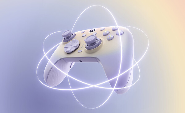 8BitDo Ultimate 3 Xbox手柄配备了悬浮式方向键和可调节阻力的TMR摇杆。