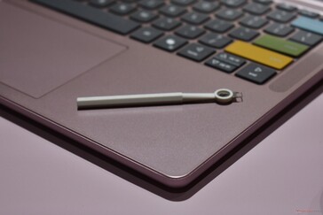 适用于联想 IdeaPad Vibe 的键帽拆卸工具。
