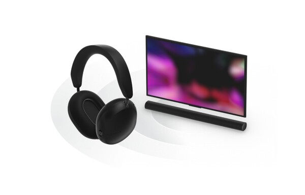 Sonos Ace 的用户可以将家庭影院中的音频转换到耳机中。(图片来源：Sonos）