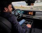 宝马将允许驾驶员在使用 Level 3 自动驾驶功能时在信息娱乐屏幕上观看视频。(图片来源：宝马）