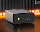 GMKtec K12 外形小巧，配备双 M.2 2280 和 SO-DIMM 插槽。(图片来源：GMKtec）