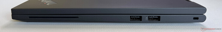 右侧智能卡读卡器、USB-A 3.2 Gen.1（5 Gbps）、USB-A 3.2 Gen.1（5 Gbps，供电）、Kensington 锁