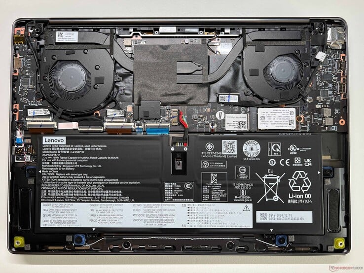 Lenovo Yoga 9 2-in-1 14 G10 用于比较