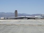正在滑行的 X-59。(图片来源：美国国家航空航天局/卡拉-托马斯）