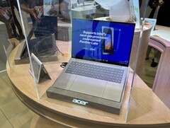 宏碁 Swift 16 AI 配备超大触控板。(图片来源：Notebookcheck）