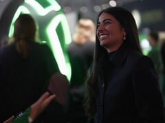 Xbox首席执行官阿莎·夏尔马接受BBC新闻采访时的一张屏幕截图