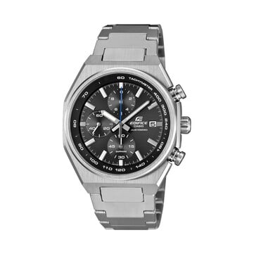 卡西欧Edifice EFSS660D-1A计时码表,配备不锈钢表壳和表链、黑色纹理表盘、蓝色中央秒针、三个副表盘以及测速刻度。