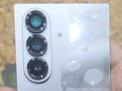 Galaxy Z Fold7 已在网上曝光。(图片来源：微博）