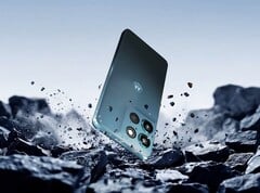 Moto G Max 提供三种潘通色。