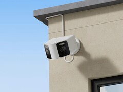 小米户外摄像机 CW100 Dual（如图）已抵达英国。(图片来源：小米）