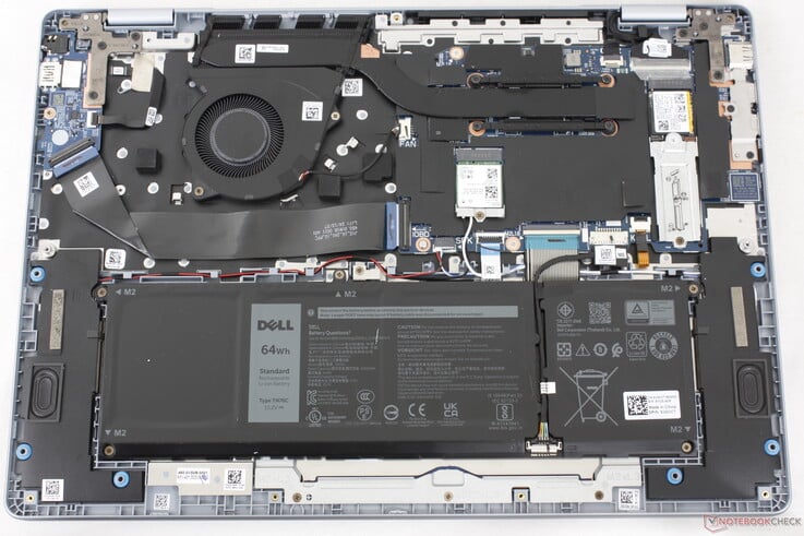 戴尔 16 Plus 作为对比
