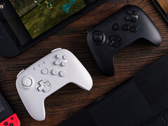 8BitDo 64 蓝牙控制器现已在美国和英国上市。(图片来源：8BitDo）