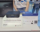 华硕 ExpertCenter PN54 在 2025 年国际电脑展上亮相（图片来源：Notebookcheck）