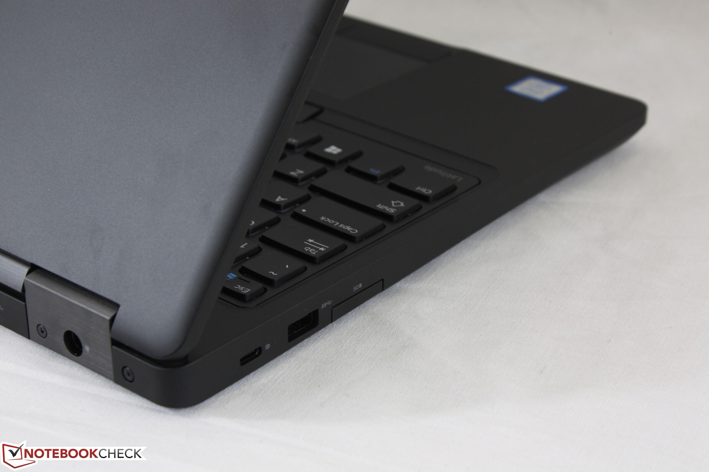 戴尔precision 35 I7 70hq M6m 工作站简短评测 Notebookcheck 戴尔precision 35 I7 70hq M6m 工作站简短评测 Notebookcheck