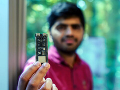 像 ESP32 这样的低成本 Wi-Fi 芯片可以检测心率。(图片来源：加州大学洛杉矶分校）