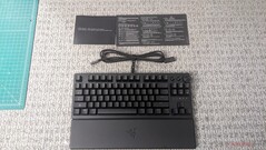 Razer Huntsman V3 Pro TKL 8KHz 包装盒内容