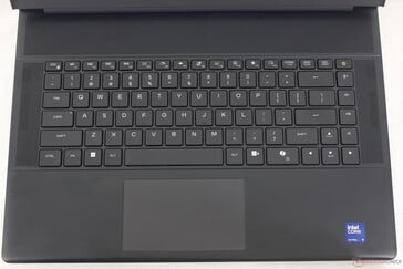 布局与 Alienware x16 系列几乎完全相同