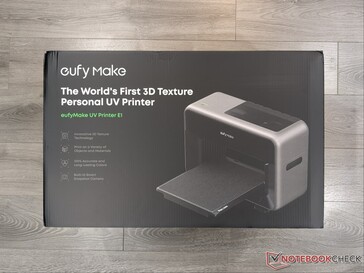 eufyMake E1 UV 打印机的零售包装盒。