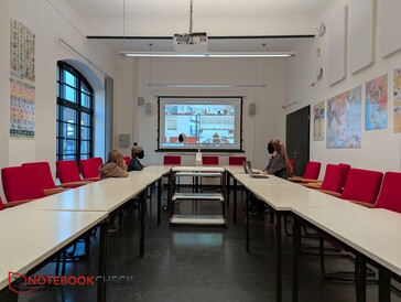 测试了多个座椅位置