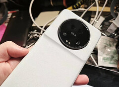 小米13 Ultra可能会成为该公司在整个2023年和2024年初的首要智能手机。(图片来源：微博)