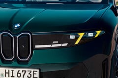纯电动 BMW iX3 M60 M Performance 车型可输出 604 马力,WLTP 续航里程最高可达 469 英里