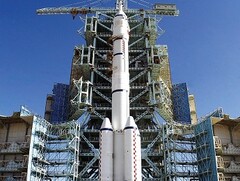 中国长征二号丁首次发射 &quot;星空计算 &quot;星座，将 12 颗人工智能卫星送入轨道（图片来源：CNSA）