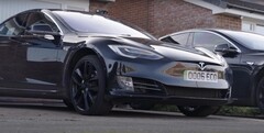 Paul Curzon 的特斯拉 Model S 原装电池已行驶超过 43 万英里。(来源：AutoTrader UK）