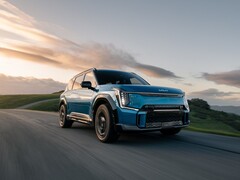 起亚 EV9 SUV 将于 10 月 16 日开始在美国接受预订。(图片来源：起亚）