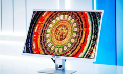 TCL CSOT 首款量产 OLED 4K 显示屏(图片来源:TCL)