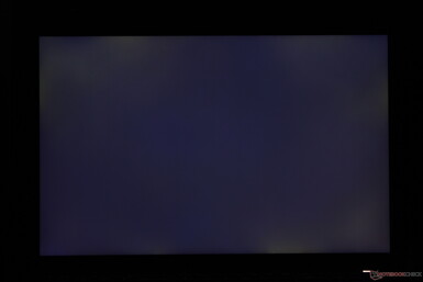 光线--中度不均匀背光边缘出血